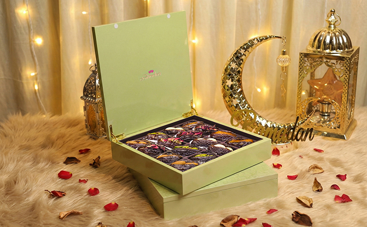 Luxury Pearl Stuffed Dates Box 16pcs